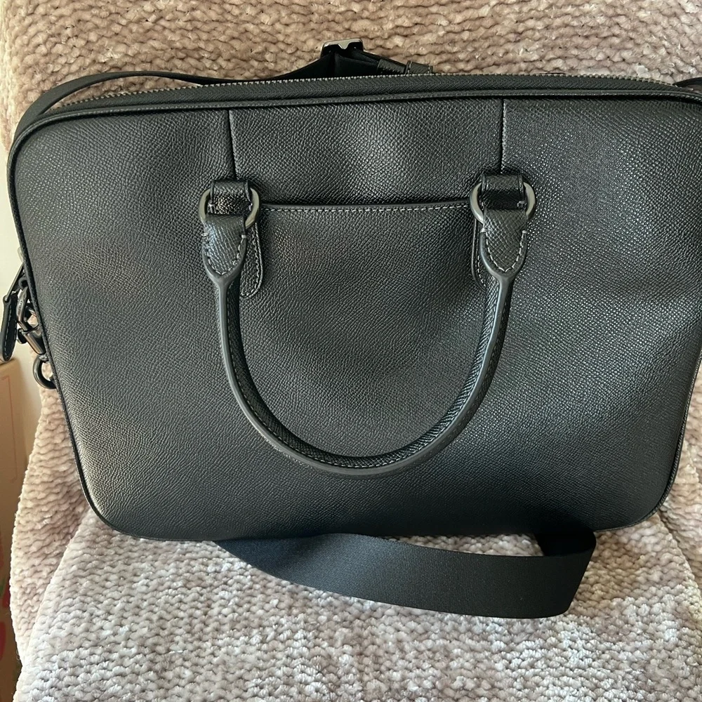 Coach Liam black Leather Compact Laptop Bag, Detachable Strap (Accepting Offers) - Picture 5 of 5